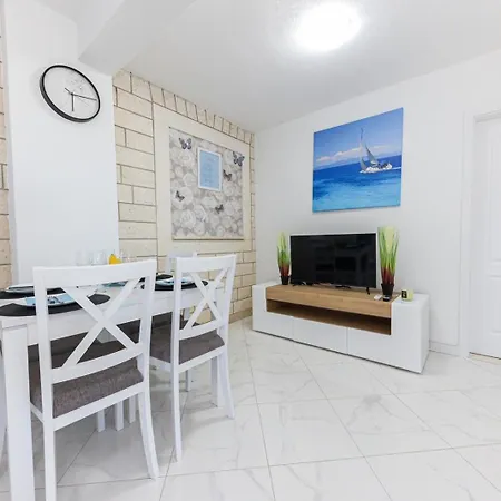 Marin Apartment *