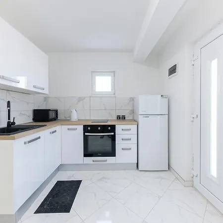 Apartman Marin *