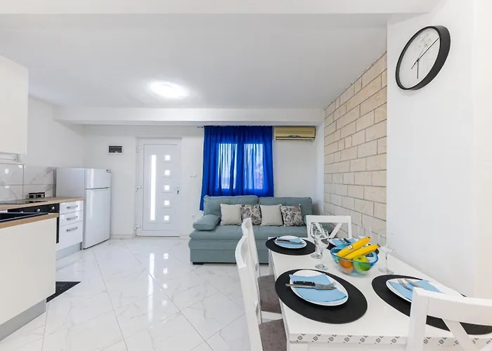 Marin * 特罗吉尔